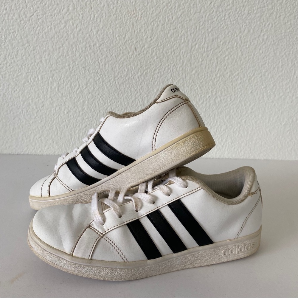 Adidas Sneakers
